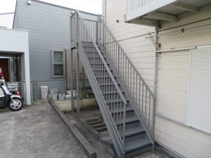 【横浜市】アパート通路階段塗装、防水ファインシリコンフレッシュ after